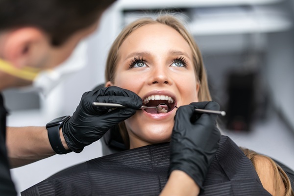 What Can A Cosmetic Dentist Do About Too Much Space Between Teeth?